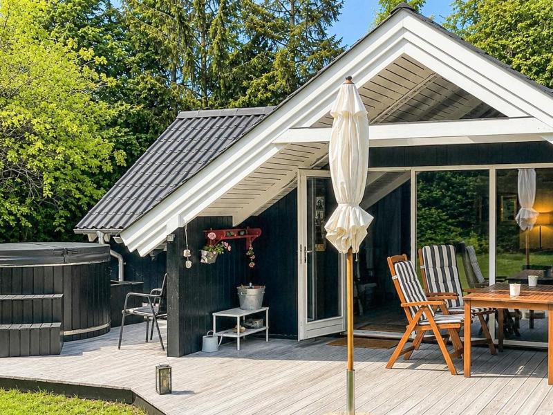 Bright Cottage with Hot Tub - By Traum Ferienwohnungen - image 23