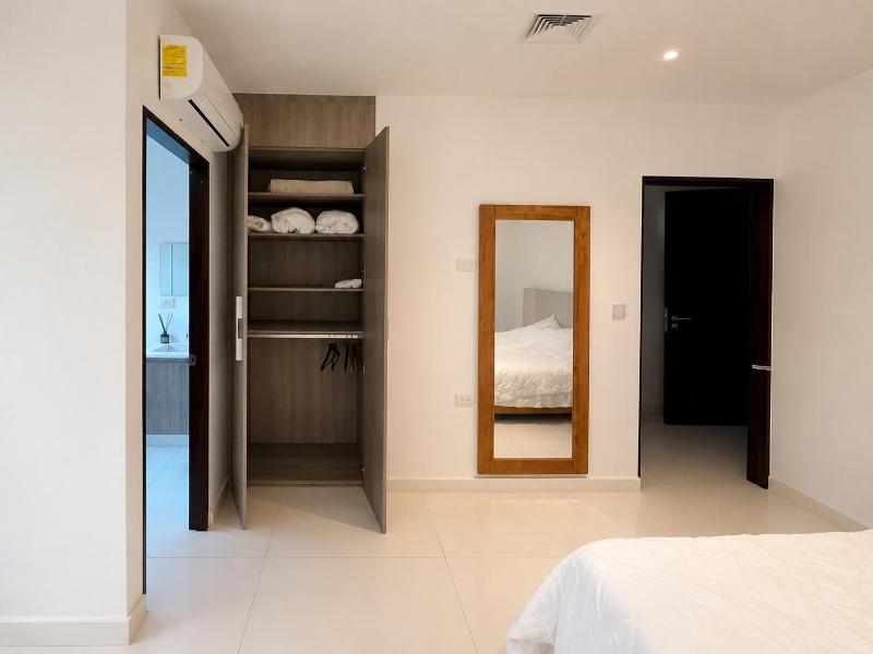 Cuarto con baño en Playa Hermosa Puntarenas - image 2
