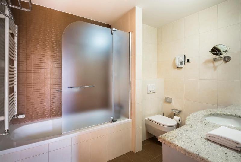 Suite for 2+2 image 3