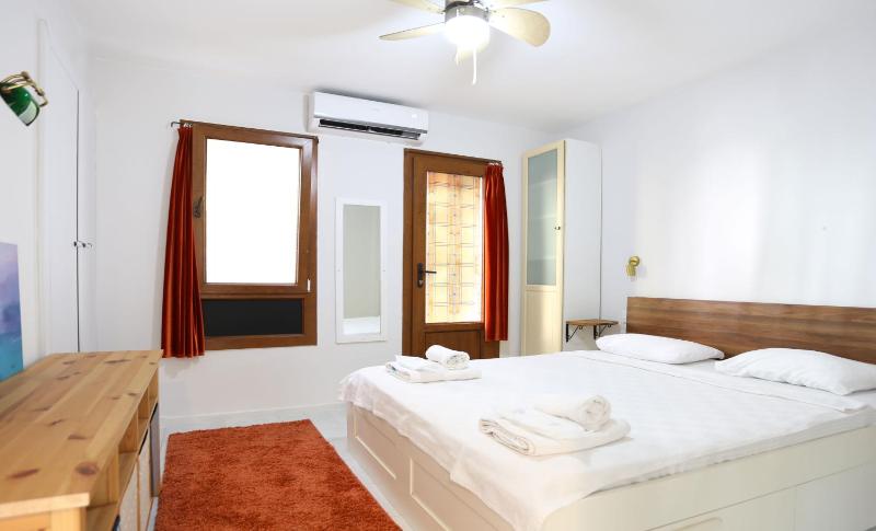 Barış Apartment with Seaview - image 7