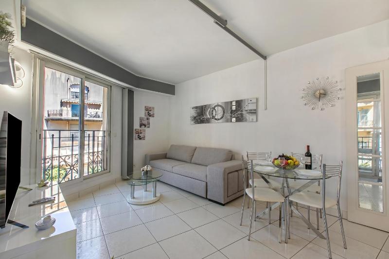 Victoria Beach Apartments - image 49