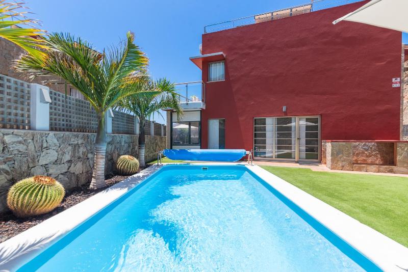 Villa del Sur - Luxury with heated pool and BBQ - image 50