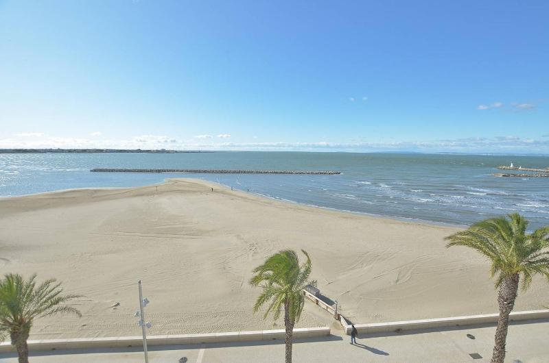 Mar et Souleu A - Appartement T3 vue mer panoramique 6 personnes centre ville du Grau-du-Roi. - image 3