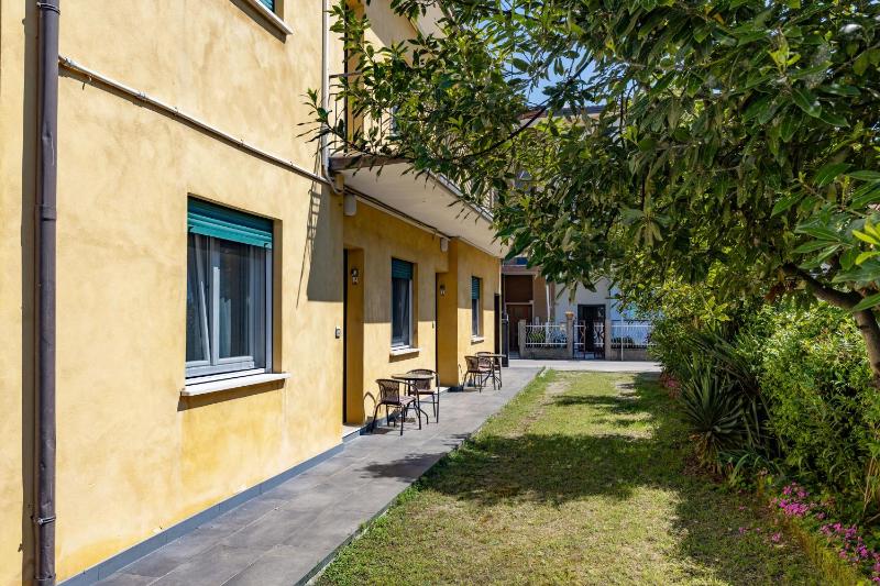 Jesolo Free parking 2 Comfortable apartment - image 15