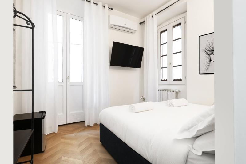 Easylife - Suite in Piazza del Duomo Como - image 9