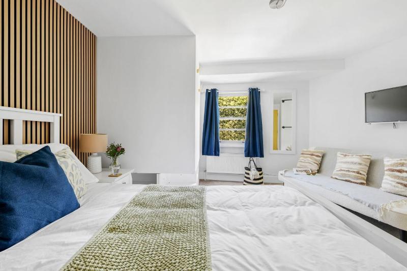 Marina View Suite Astor House - Sea view 250 meters from beach - image 9