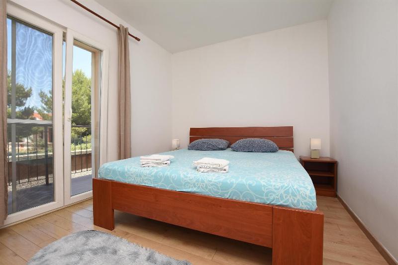 House Tina - image 23