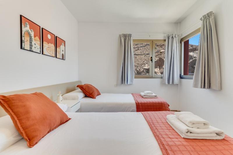 Villa Chil - Luxury with heated pool and BBQ - image 12