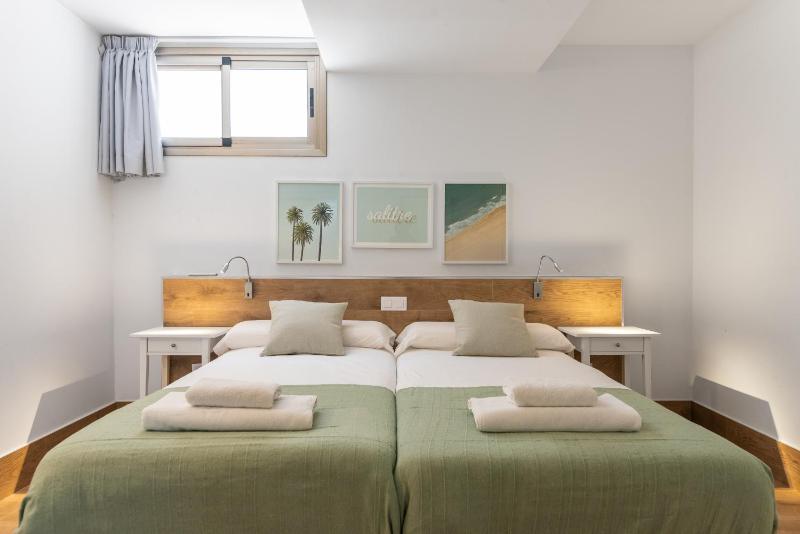 Villa Chil - Luxury with heated pool and BBQ - image 7