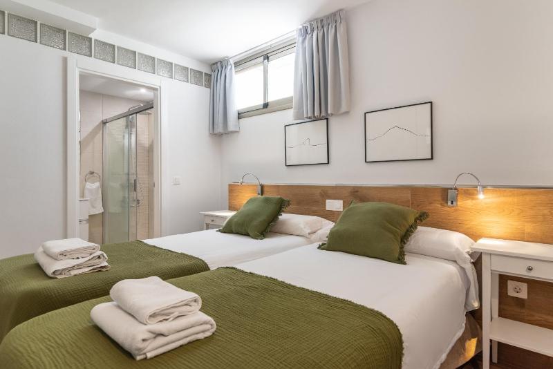 Villa Chil - Luxury with heated pool and BBQ - image 9