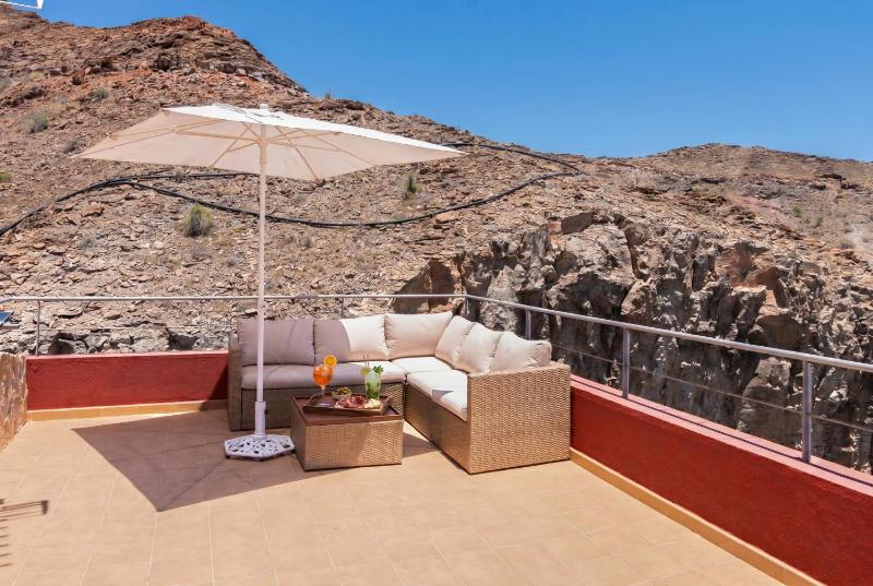 Villa Chil - Luxury with heated pool and BBQ - image 11