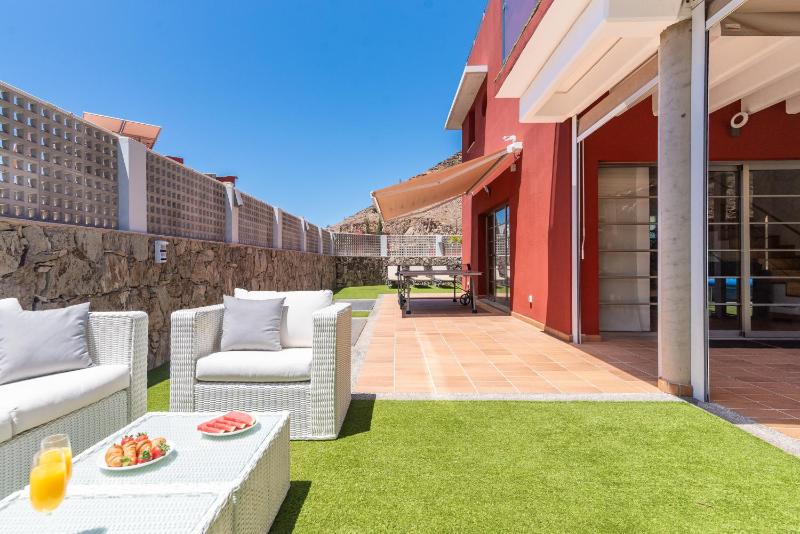Villa Chil - Luxury with heated pool and BBQ - image 13