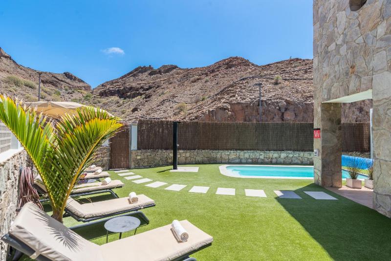 Villa Chil - Luxury with heated pool and BBQ - image 16