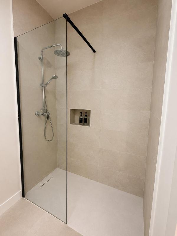 Unisierra Suite Apartments - image 4