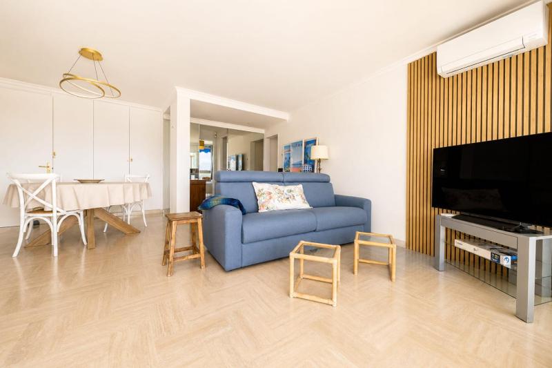Apt 8 guests sea view & pool 10 minutes from Cannes - image 7