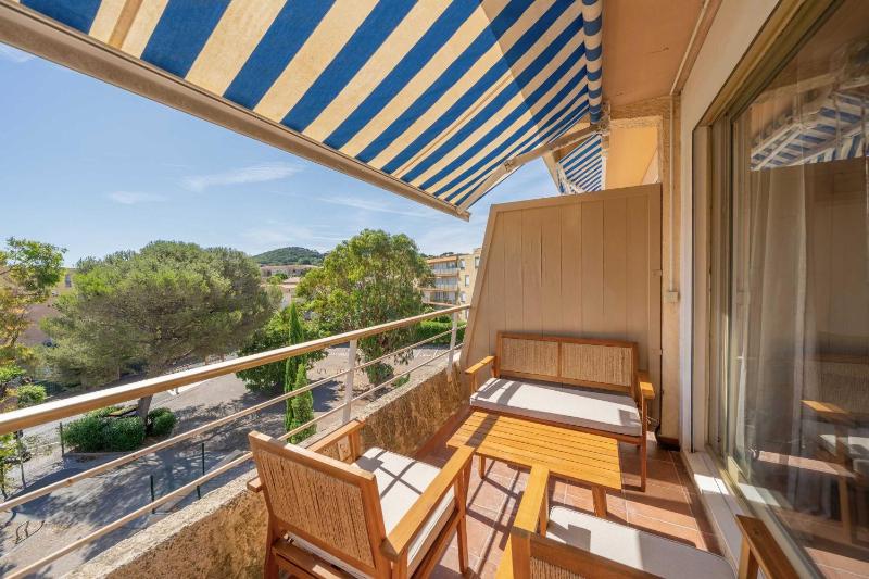 Cosy studio with parking/balcony- 4P-Saint-Tropez - image 8