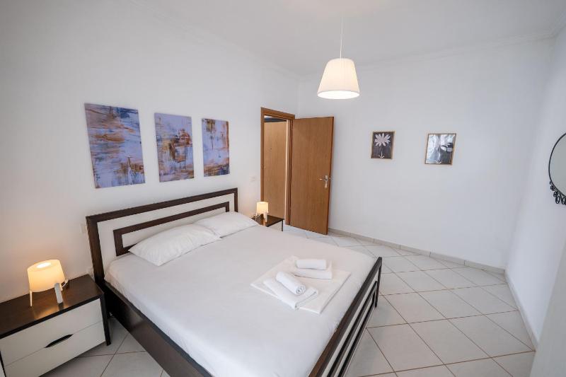 River & Sea View Premium Apartments Saranda - image 9