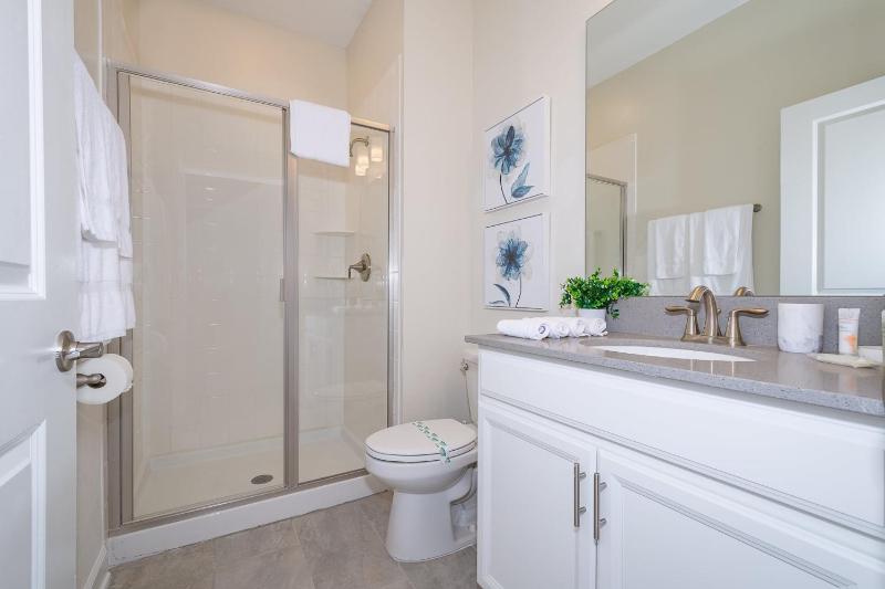 4BR Town House with Pool 4809AM - image 26