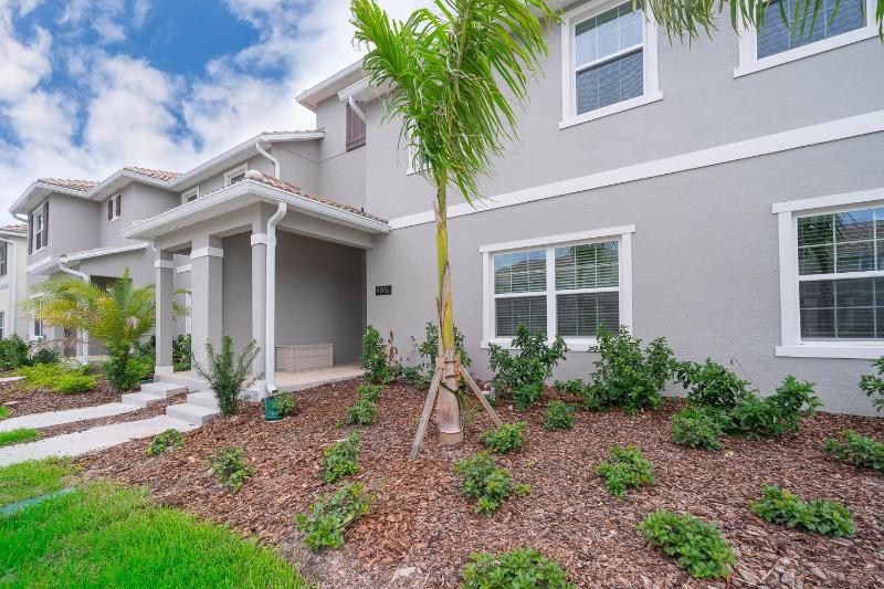 4BR Town House with Pool 4816LN - image 17