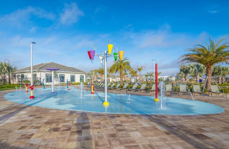 4BR Town House with Pool 4817CO - image 23