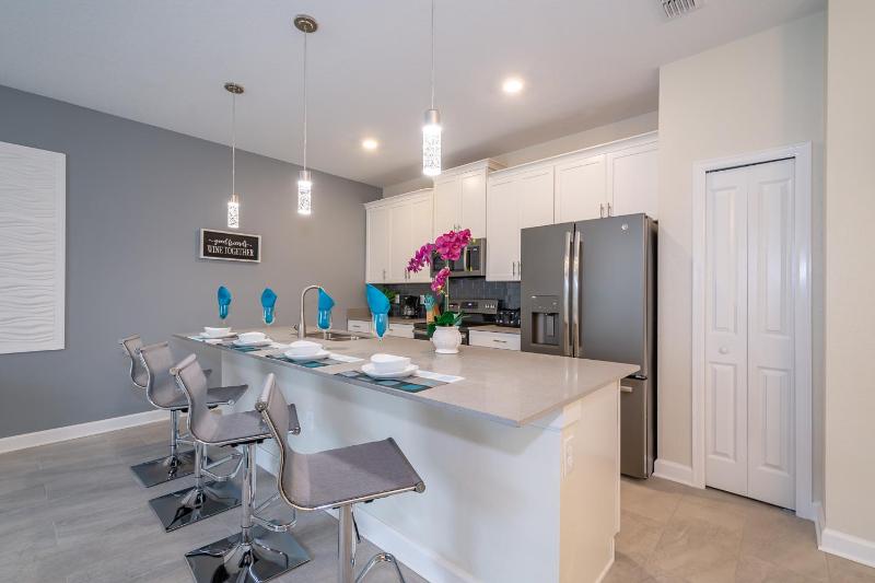 4BR Town House with Pool 4819JA - image 18