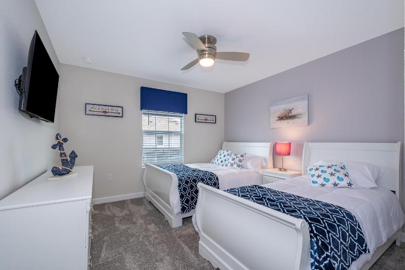 4BR Town House with Pool 4819JA - image 11