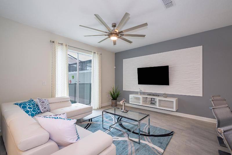 4BR Town House with Pool 4819JA - image 27