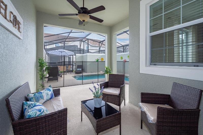 4BR Town House with Pool 4819JA - image 17