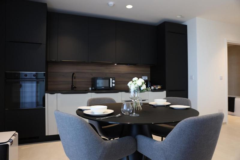 The Mercury Suite - image 10