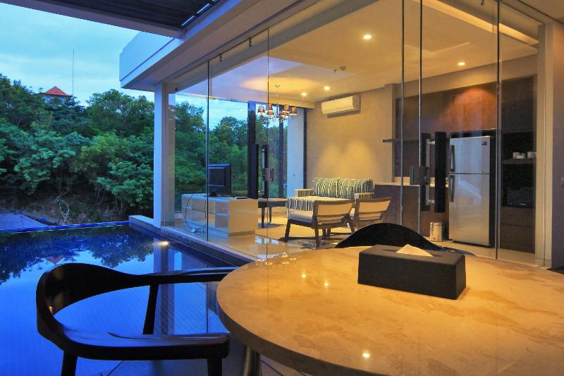 The Sterling Villas - image 3