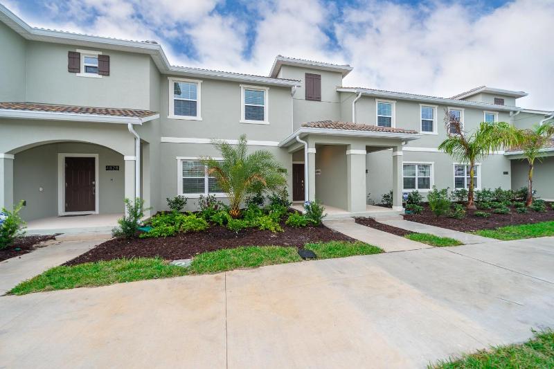 4BR Town House with Pool 4830FA - image 27