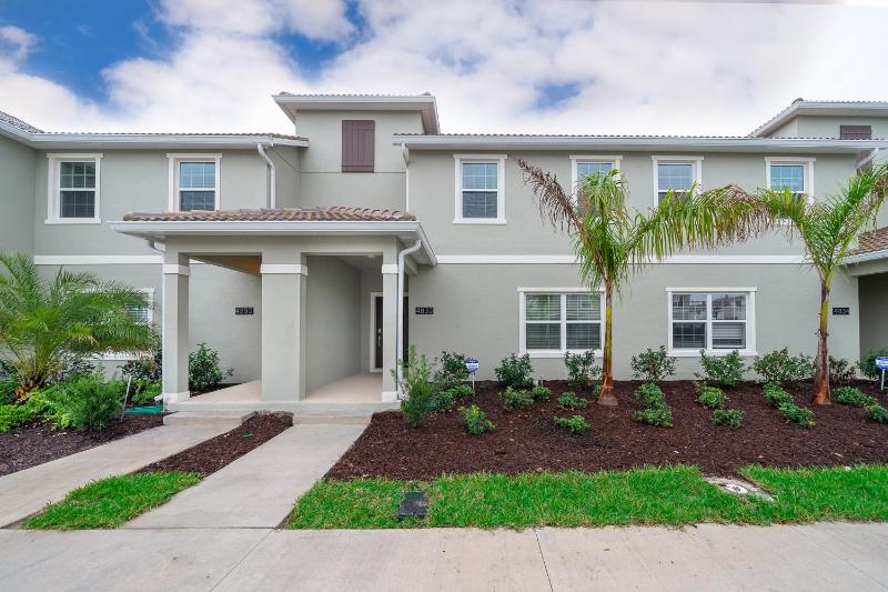 4BR Town House with Pool 4830FA - image 14