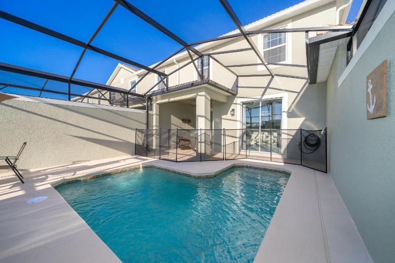 4BR Town House with Pool 4830FA - image 19