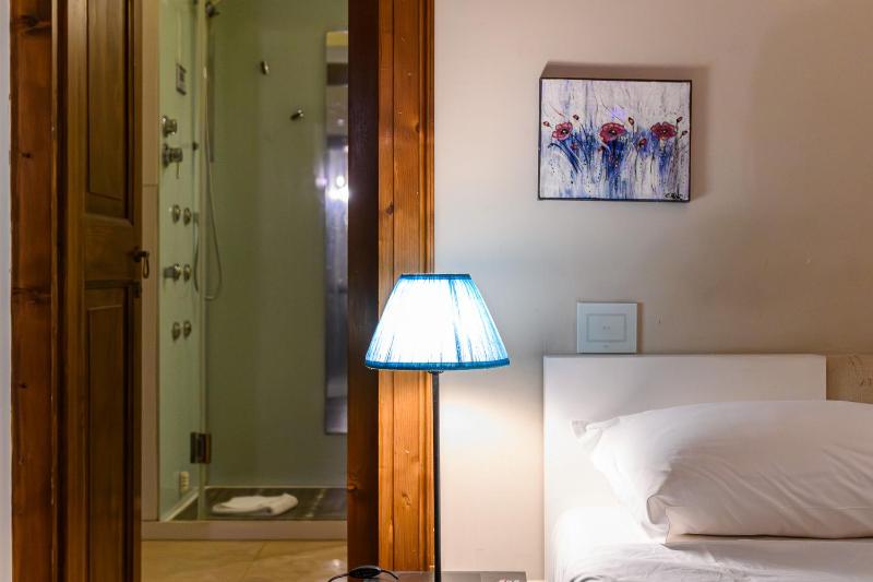 Sunset Home CRIS - image 15
