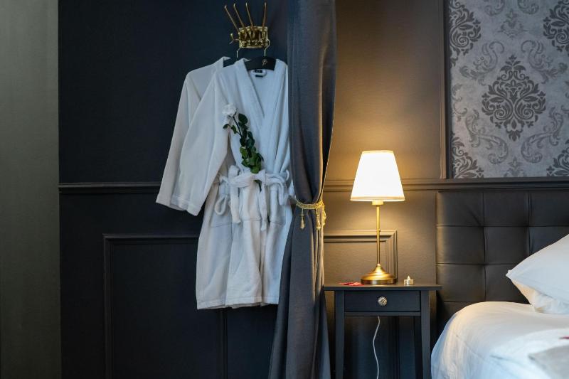 Urban Spa Romantique Chic - image 21