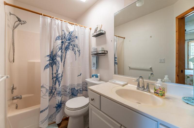 Old Blue Chair - Villages at Ocean Hill Close to Beach Community Pools Pets OK Flex Stays - image 21