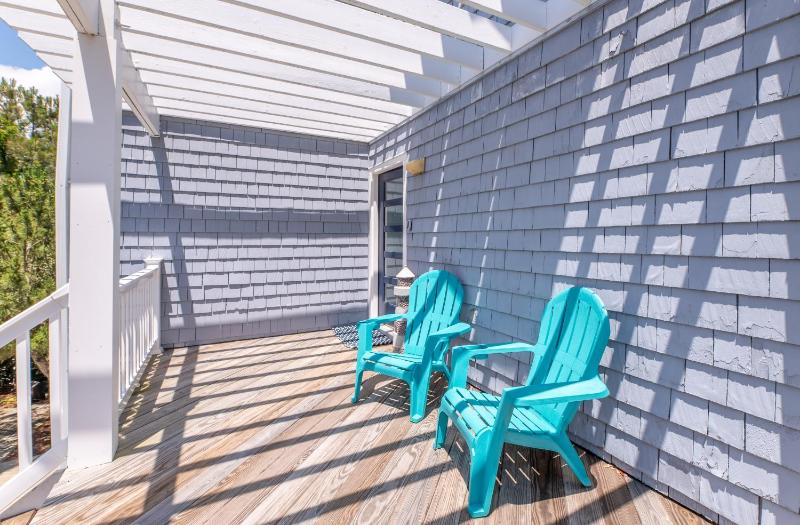 Old Blue Chair - Villages at Ocean Hill Close to Beach Community Pools Pets OK Flex Stays - image 48