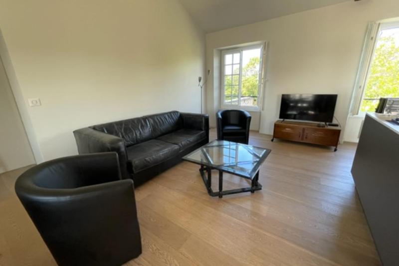 Charming 80m Near The Old Port! - image 8