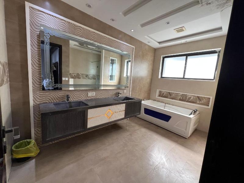 brick hotel & luxury suites - image 7