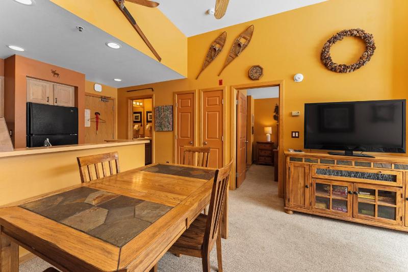 Lakeshore #1545 - image 22