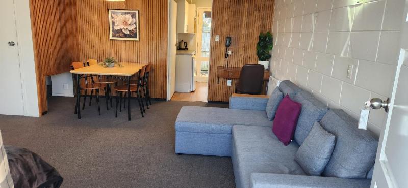 Aalton Motel - image 14