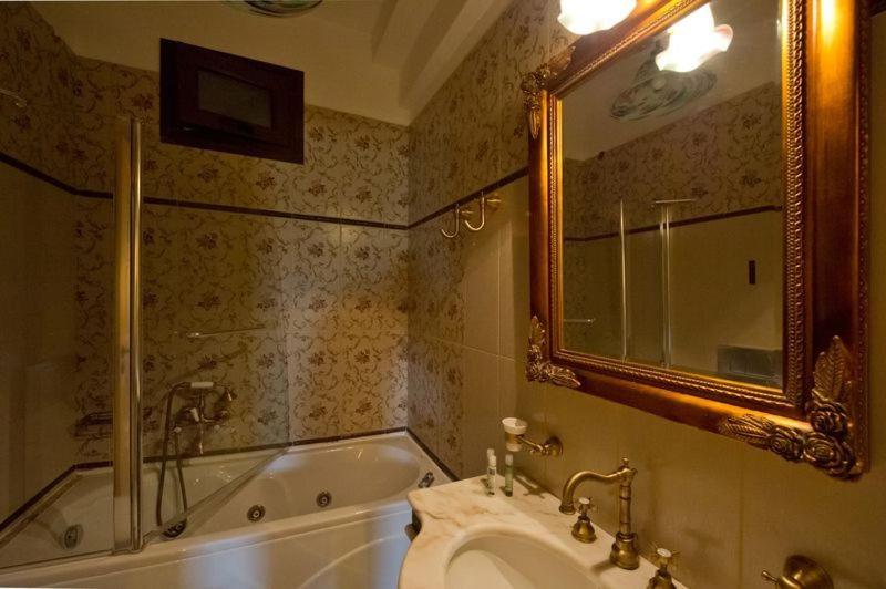 Panorama Exclusive Suites - image 37