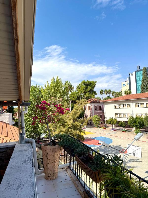 ANTALYA MERKEZ KALEİÇİ MUHTEŞEM TARİHİ ÇATI KATI DAİRe - image 10