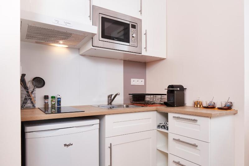 Au Coeur de Nantes Apartment - image 22