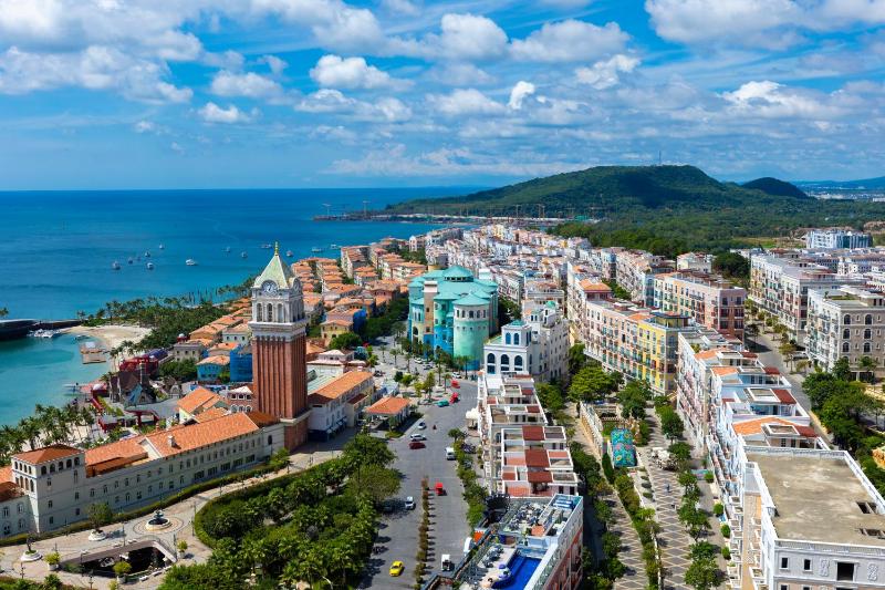Hillside Gallery Phu Quoc Condotel - image 9