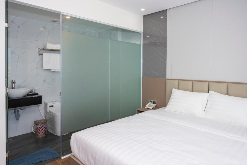 Amora Hotel - image 11