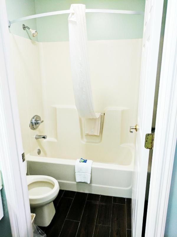 Standard Single Room image 2
