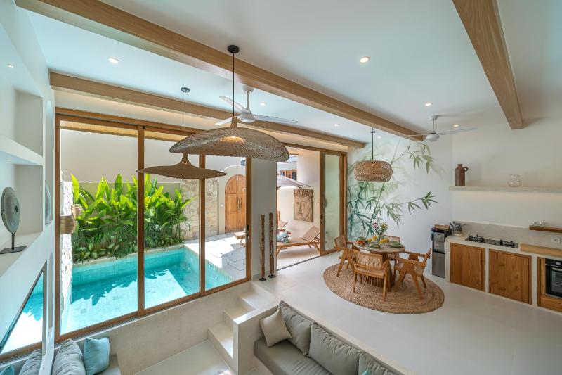 Kayana Villas - Modern 2BR Villas in Canggu Close to Beach & Cafés - image 3