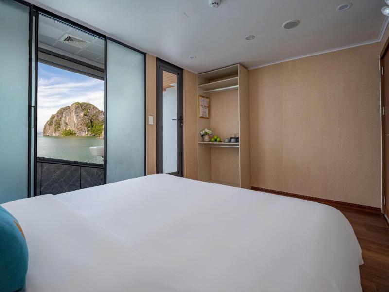 Mystique Halong Cruise - image 4