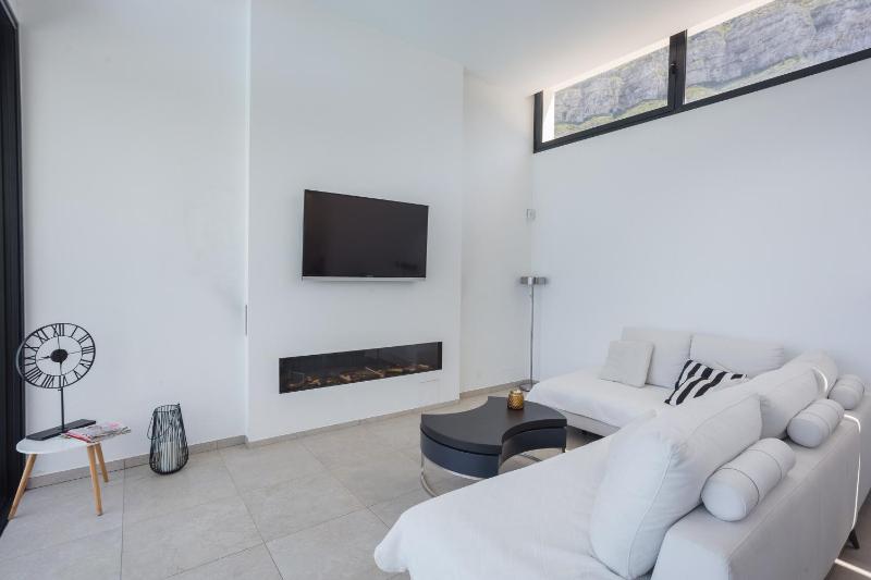 Lujosa villa ultramoderna - image 8